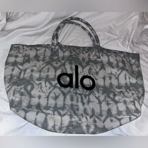 Alo tote